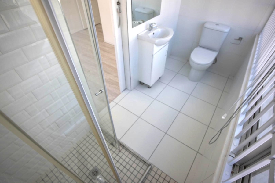 2 Bedroom Property for Sale in Sea Point Western Cape